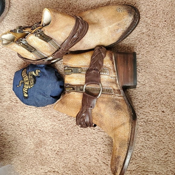 Freebird Clash booties - Picture 2 of 2